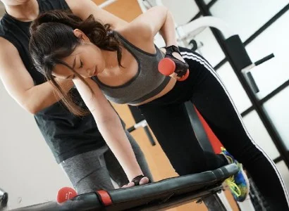 Anh PT số hưởng và người phụ nữ thiếu thốn tình dục chén nhau